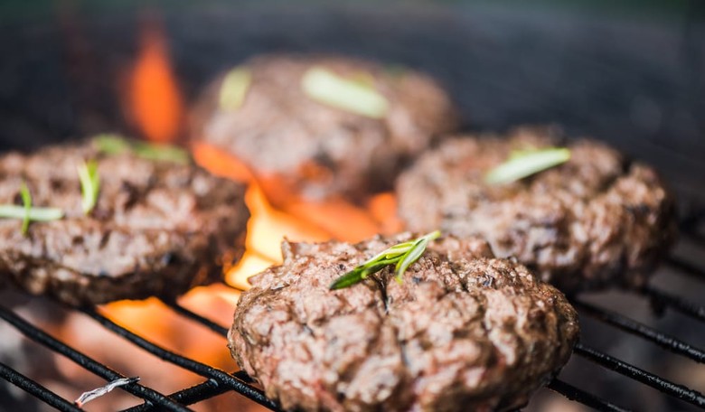 Experts Say Don't Grill That Burger!