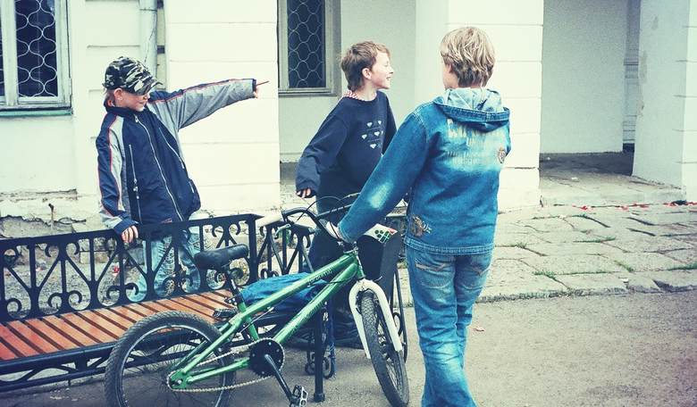 Why You Should Let Your Kids Embrace the Dangers of Childhood