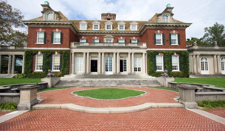 College Course Says White Folks Can Afford to Live Anywhere