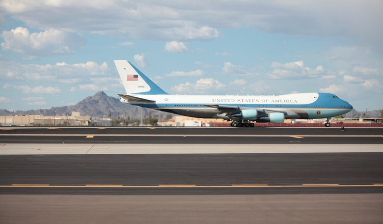Air Force Finds More Economical Approach to Replacing Air Force One