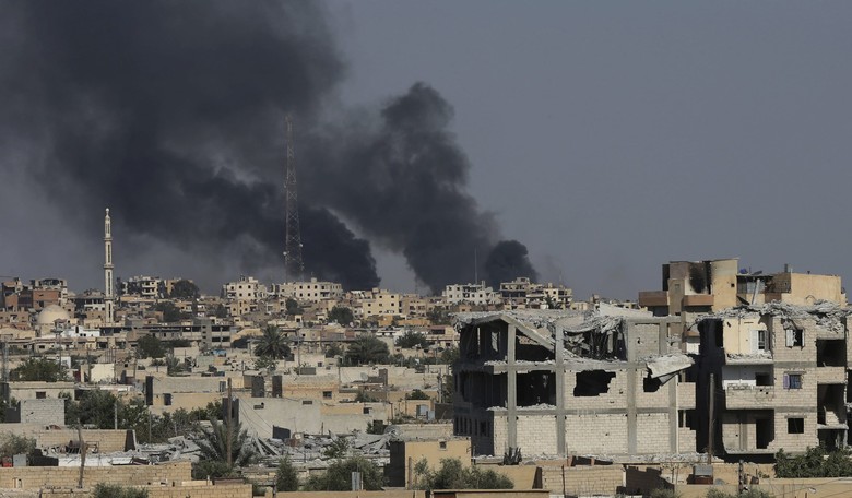 ISIS Terrorists Killed as Targets of Car Bomb Blow It Up