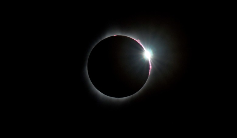 'It Reminded Me of a Halloween Oreo': D.C. Area College Students Soak Up Eclipse
