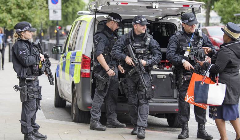BUCKET BOMB: Explosion Rocks London Underground During Rush Hour Commute