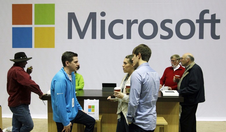 Hotmail Has Been Down for Hours... Wait, People Are Still Using Hotmail?