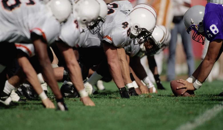 Two High School Football Players Kicked off Team for Protesting Anthem