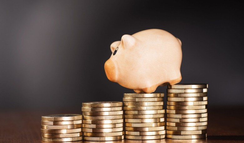 Should Employers Back Rainy Day Funds for Cash-Strapped Americans?