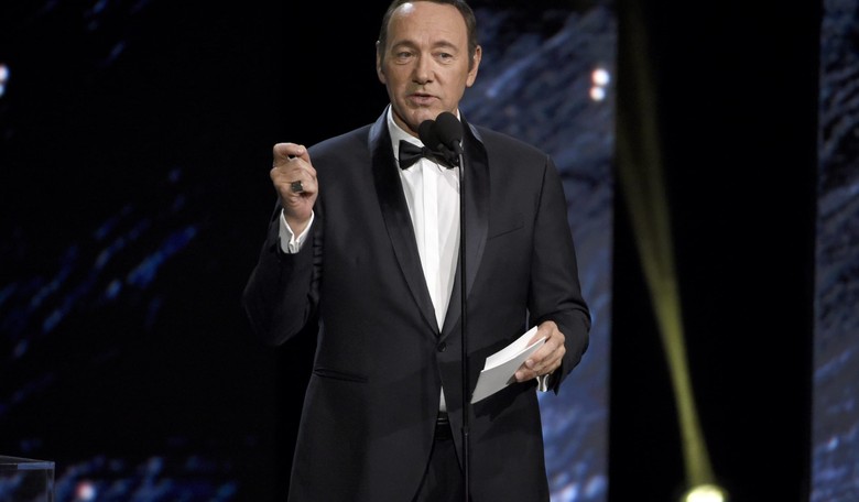 Kevin Spacey Comes Out as Gay After Being Accused of Trying to 'Seduce' a Teen