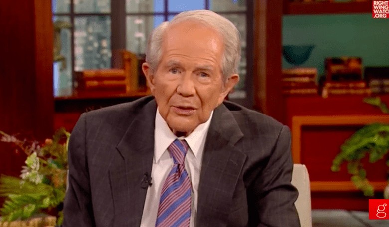 Pat Robertson Urges Trump to Issue Blanket Pardons for Everyone in His Campaign