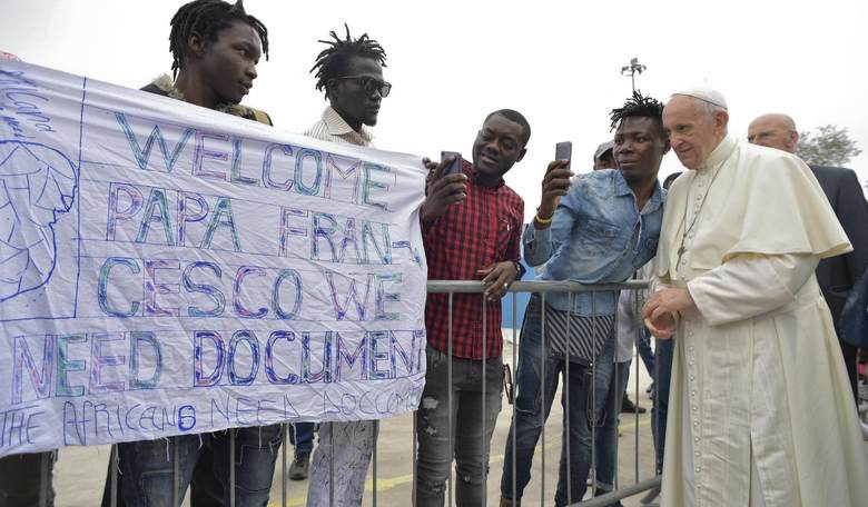 Pope Francis: Don't 'Foment Fear of Migrants,' Stoke 'Violence and Xenophobia' for 'Political Reasons'