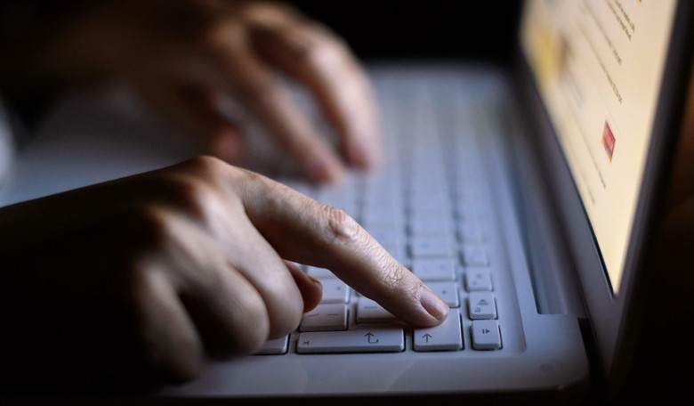 Google Plans ‘Knowledge Cards,’ ‘Newstrition Labels’ to Highlight Credible Sources