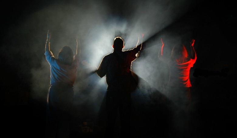 7 Church-Destructive Trends that Need to Go Away