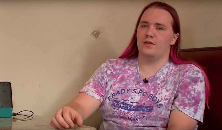 Florida Man Identifies as Filipino Woman