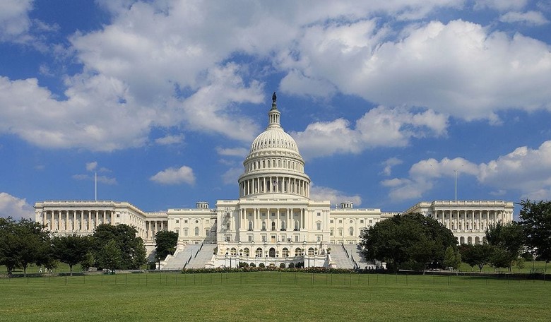 Pew's State of the Union: Booming Economy, Political Divisions