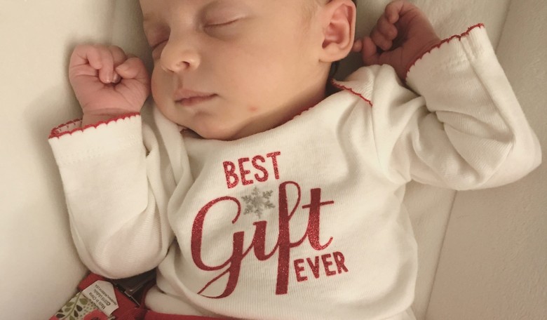 'Perfectly Healthy Little Girl' Born After 25 Years as a Frozen Embryo