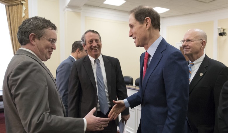 No Warrantless Surveillance 'Nonsense' in FISA Reauthorization Bill, Bipartisan Lawmakers Vow