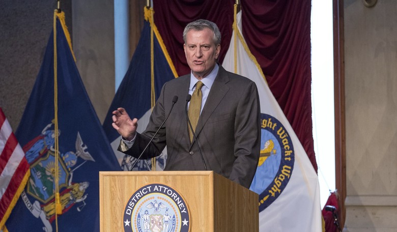 DOJ Threat on Sanctuary Cities Drives Some Mayors Away from White House Event
