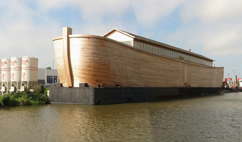 'Noah's Ark' Crashes Into Other Ships in Holland Harbor