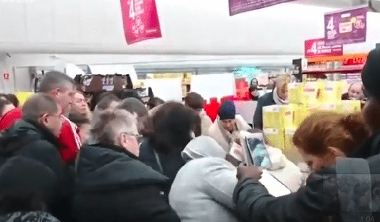 'It Was Like An Orgy': Pandemonium Ensues after French Market Slashes Price of Nutella