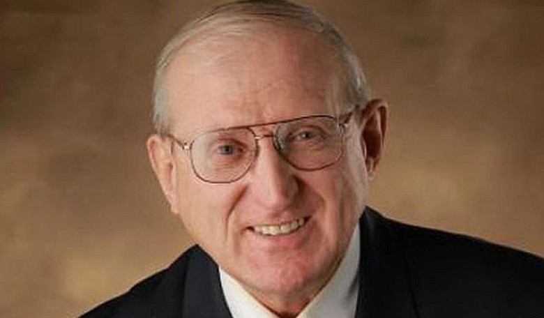 Holocaust Denier Running Unopposed in Illinois GOP Primary