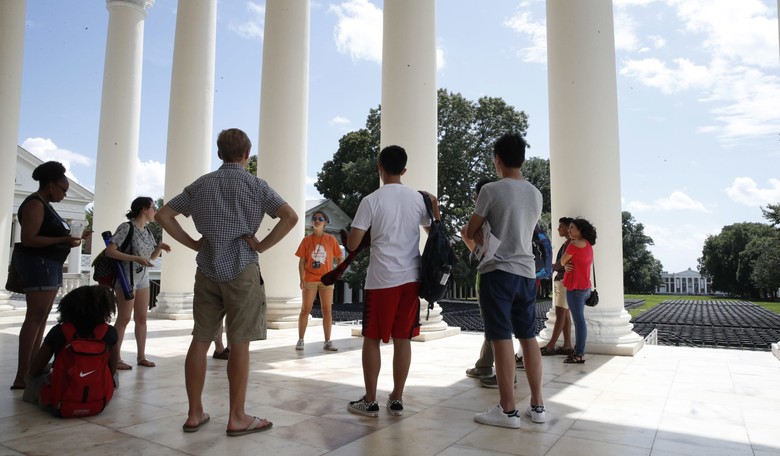 Student Loan Default Disparity 'Really Taking a Toll on Our Students,' Senator Argues