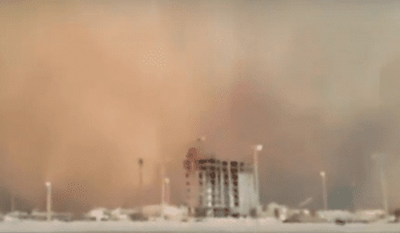 [VIDEO] 'Life-Crippling' Sandstorm Blows Across Saudi Arabia, Halting Traffic, Closing Schools