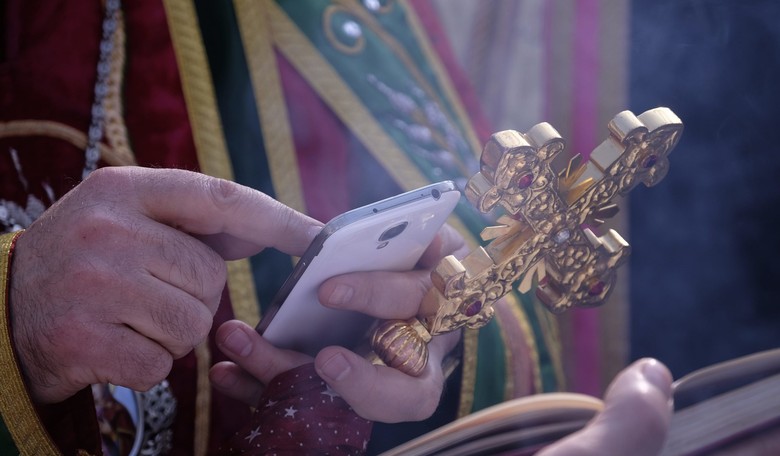Vatican Exorcism Teacher Says He Casts Out Demons by Cellphone