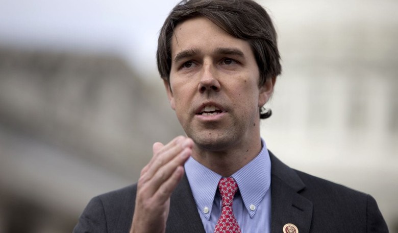 Cruz Foe: 'We Do Not Need Walls'