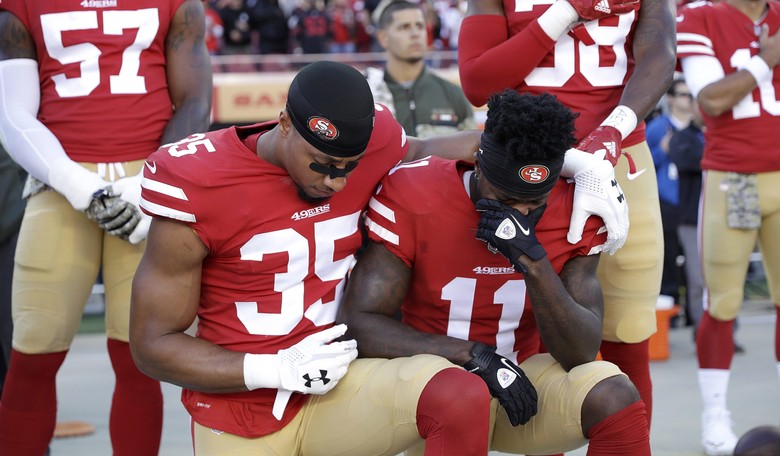 Kaepernick Supporter Eric Reid Won't Promise to Stop Kneeling, Isn't Offered Contract