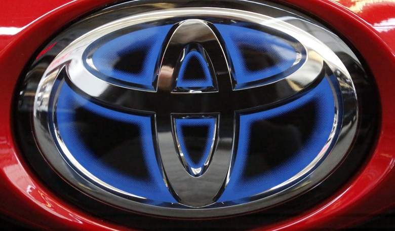 Environmentalist Students Demand University President Buy a Prius