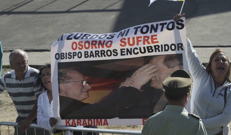 Chilean Bishops Offer to Resign En Masse Over Sex Scandals