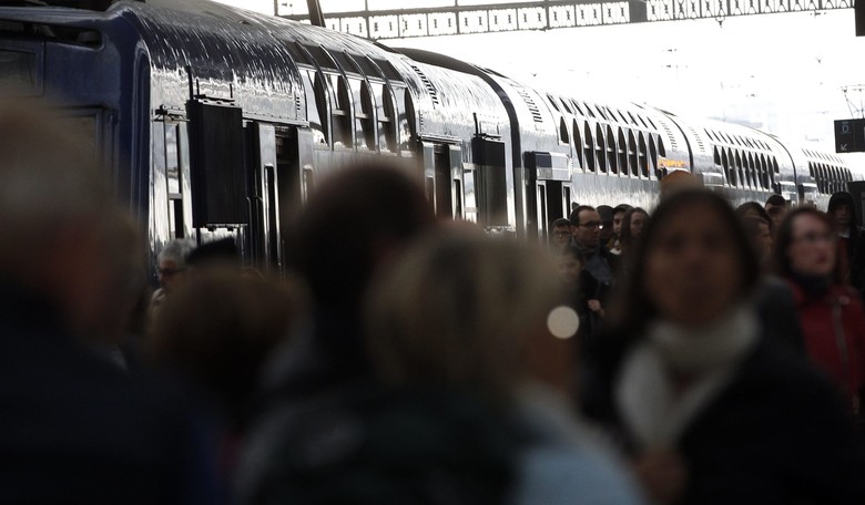Afghan Asylum Seekers Beat Woman on Paris Train for 'Showing Too Much Cleavage'