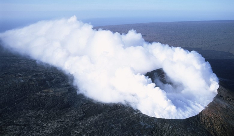 Mt. Kilauea Has a Twitter Account and It's Trash-Talking Other Mountains