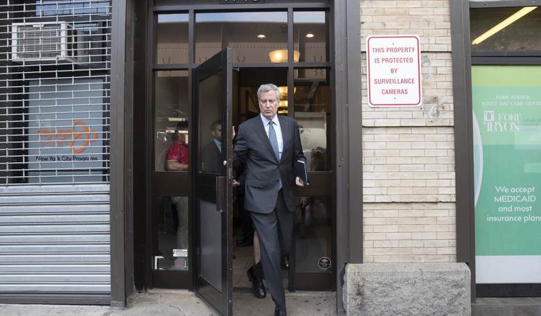 De Blasio 'Shocked' to Find Detained Immigrant Kids Bused Up to NYC