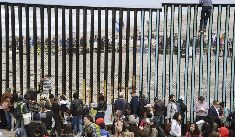 851,000 Arrests for Illegal Crossings of Border the Most in 12 Years