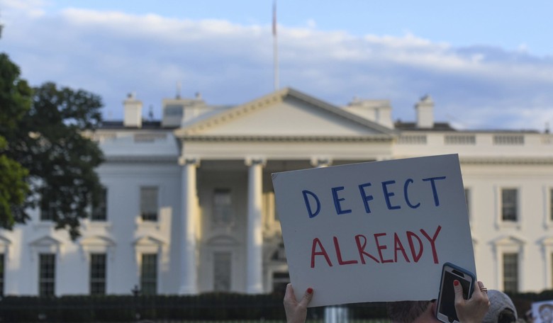 Stormy Daniels’ Lawyer at White House Protest: I’m Not an Activist, ‘I’m a Truth-Teller’