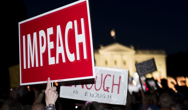 White House Protesters Enlist Mariachi to Try to Keep Trump Awake