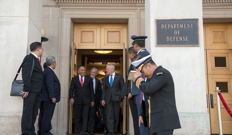 Cooperation to Fight ISIS Needs to be Stepped Up Now, Indonesian Minister Warns