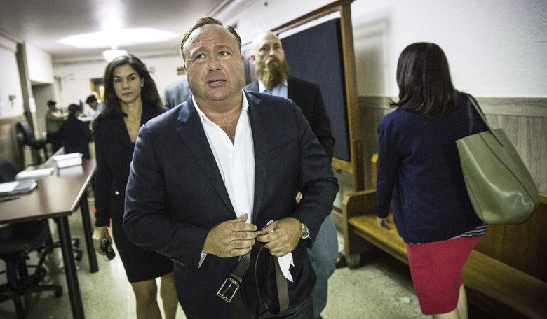 Rubio to Heckling Alex Jones: 'I’ll Take Care of You Myself'