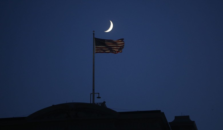 Dhimmi of Columbia? D.C. Taxi Decal Shaped Like a Crescent