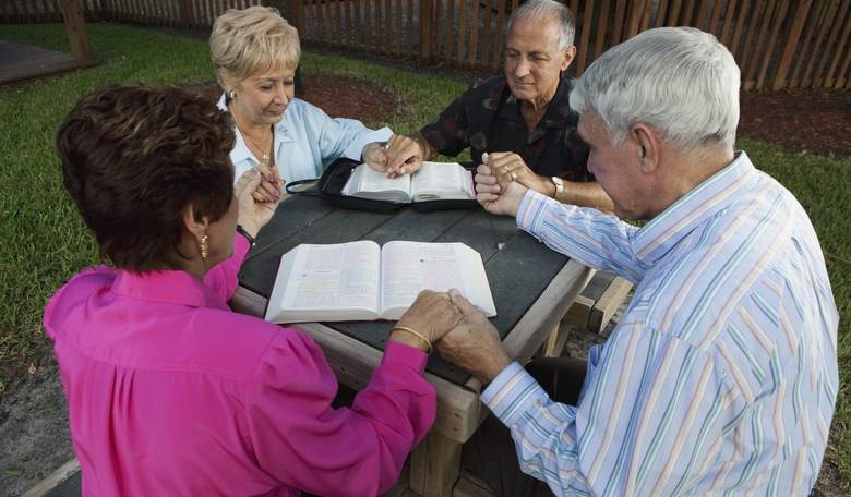 Retirement Home Threatens to Evict 80-Year-Old Couple for Hosting a Bible Study