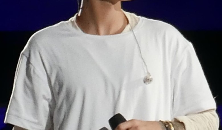 Who Would Win a Fight Between Justin Bieber and Tom Cruise? Bieber Is Hoping to Find Out