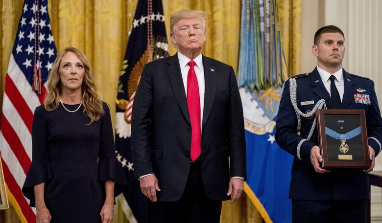 The Morning Briefing: Lanny Davis Panhandles for Cohen on Cable News and Much, Much More