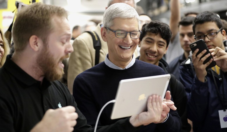 Apple CEO Questioned on 'Significant Lapse' for Inaction on Malicious Chinese App