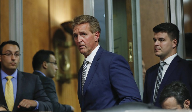 Flake Demands One-Week Delay for FBI Probe Before Kavanaugh Vote
