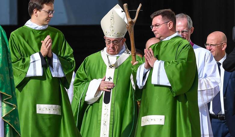 Did Pope Francis Carry a Wiccan Stang to Open the Synod of Bishops?