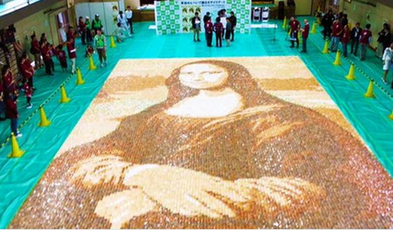 Replica of 'Mona Lisa' Sets New Guinness Record