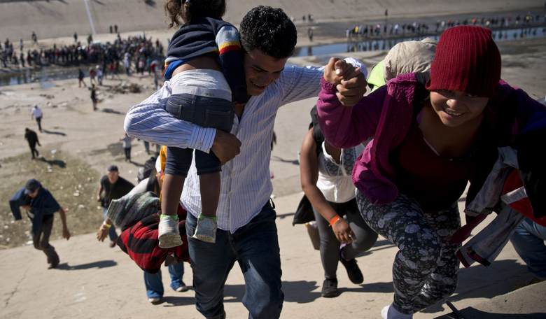 UN Officials: Caravan Rhetoric Violating 'Right to Mental Health' of Migrants and 'General Public'