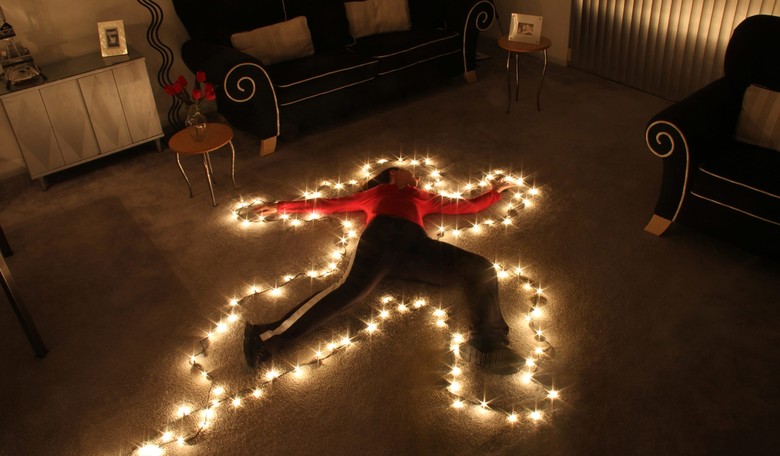 5 Reasons It's OK to Hold Off Christmas for a While and Cling to Fall