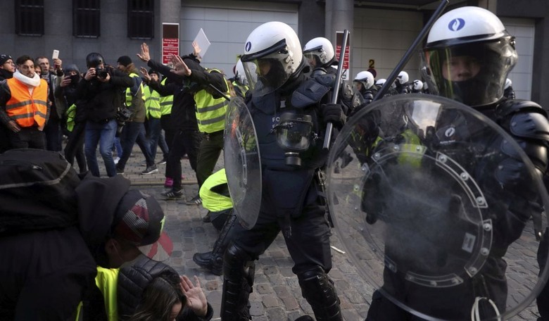 Belgium's Government in Crisis Over UN Migration Pact