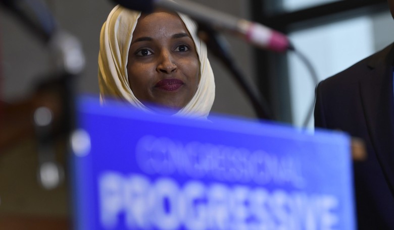 Shapiro: ‘Happy to Stand Alongside’ Harassed Black Student Body President